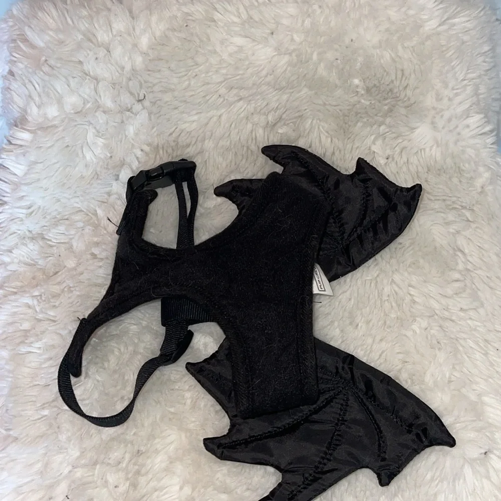 Pup crew Pet harness with bat wings great for dress up best for a smaller pet